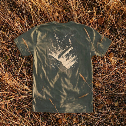 Salmon Leap Heavyweight Pocket-T-Shirt
